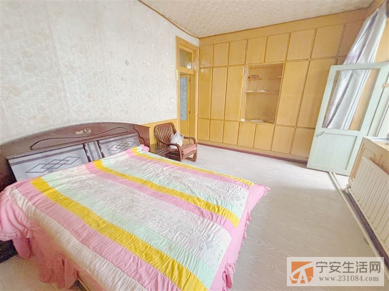 楼房出租！西关小区临近2中实验小学小市场。