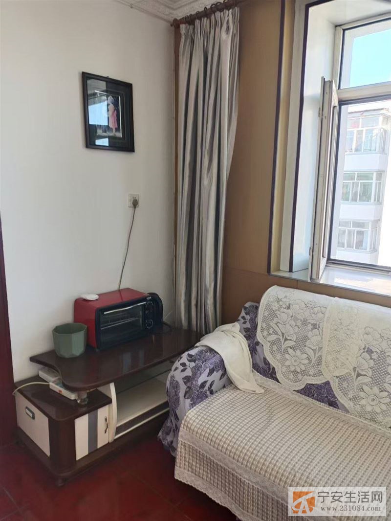 工商局家属楼房屋首次出租，